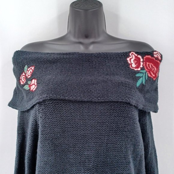 CLOUD CHASER Juniors Sz S Off-the-Shoulder Embroidered Floral Sweater Jet Black - Picture 4 of 16